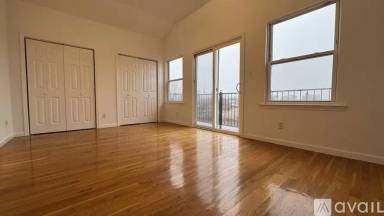 Main picture of 192 Randolph Ave