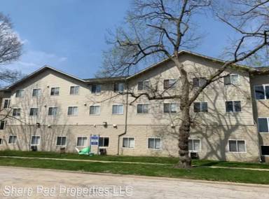 Main picture of 904 Stoughton St