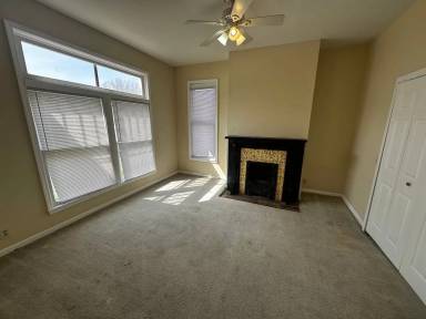 Main picture of 2703 1/2 Olive St