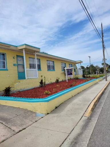 Main picture of 137 N Hollywood Ave