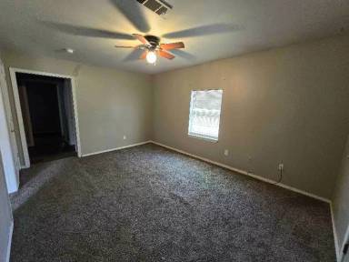 Main picture of 1029 NE 3rd St