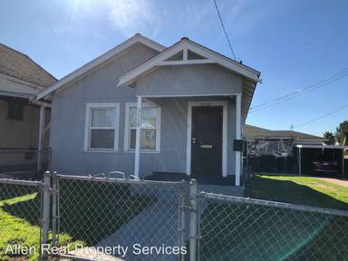 Main picture of 3719 Clinton St