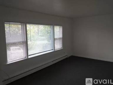 Main picture of 2738 Hessing St