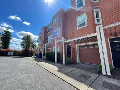 Main picture of 4918 SW View Point Ter