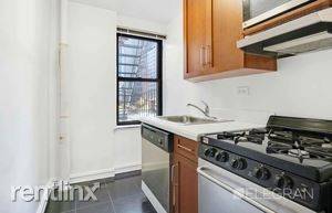 Main picture of 235 E 46th St