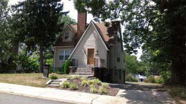 Main picture of 520 Carmody Hills Dr