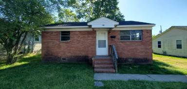 Main picture of 305 Gant St