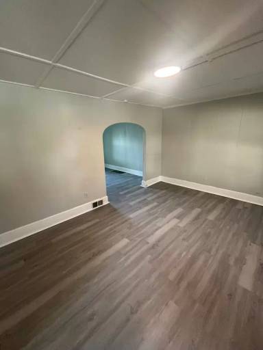 Main picture of 2828 Apple Ave
