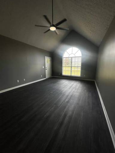 Main picture of 931 Meadowlark Dr