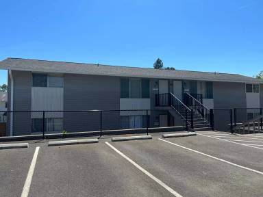 Main picture of 610 S Iron St