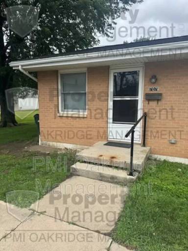 Main picture of 707 N Center St