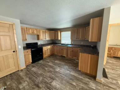 Main picture of 407 W Arnold St