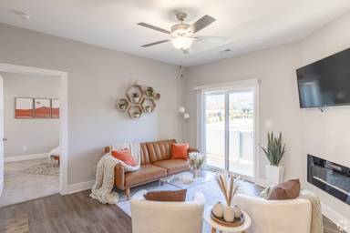 Main picture of 254 English Commons Dr