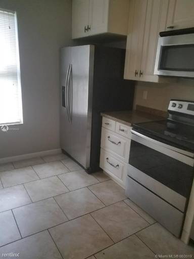 Main picture of 5621 SW 26th St