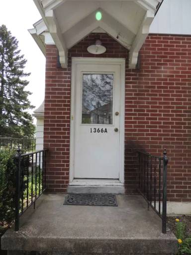 Main picture of 1366 N Atherton St