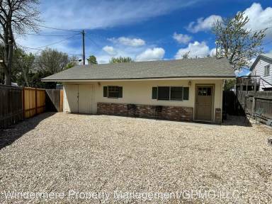 Main picture of 407 1/2 S Garden St
