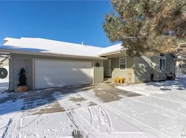 Main picture of 3955 Olympic Blvd