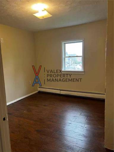 Main picture of 121 Dundaff St
