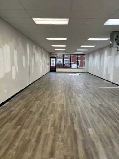 Main picture of 7 N Main St