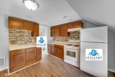 Main picture of 162 W Commercial Ave