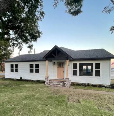 Main picture of 1200 Pardew St