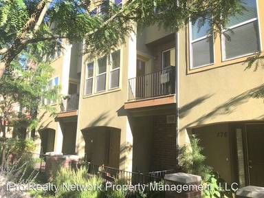 Main picture of 174 W Barry Links Way