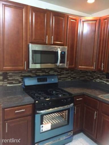 Main picture of 2028 W 9th St