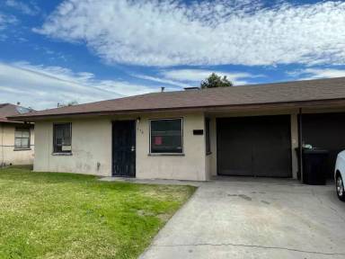 Main picture of 560 N 2nd St