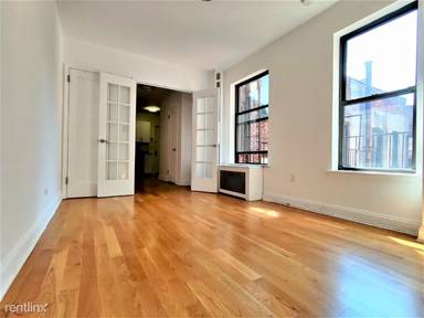 Main picture of 151 Mott St