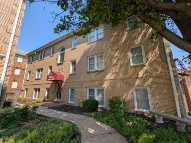 Main picture of 1422 E State St