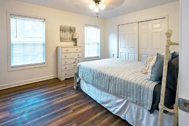 Main picture of 1734 King Ave