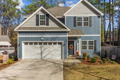 Main picture of 10 Lassiter Ln
