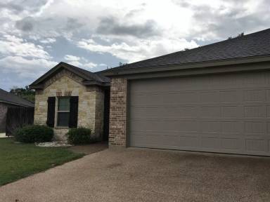 Main picture of 502 Stoneridge
