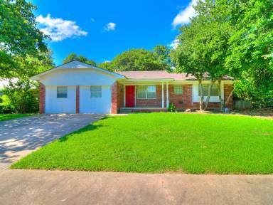 Main picture of 1329 Hazelwood Dr