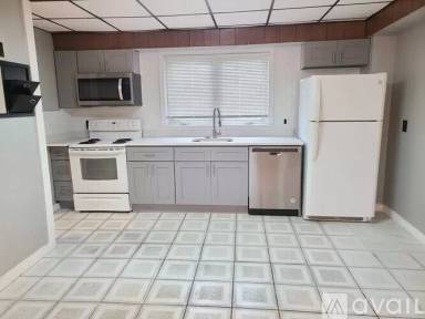 Main picture of 23 Stearns St