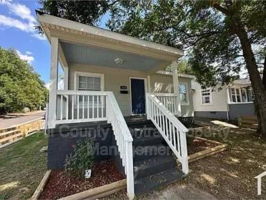 Main picture of 1601 Center St S