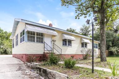 Main picture of 6831 Perry St