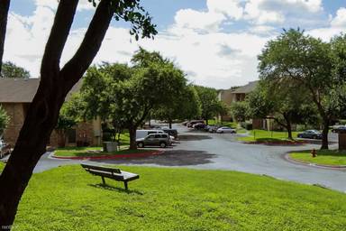 Main picture of Cricket Hollow