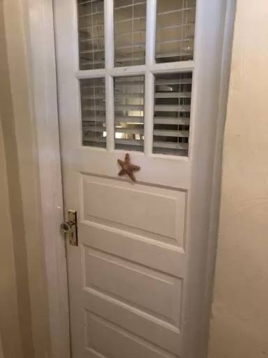 Main picture of 3873 Jefferson Blvd