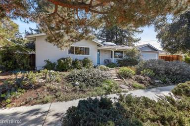 Main picture of 10600 E Estates Dr