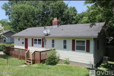 Main picture of 102 Palmer Rd