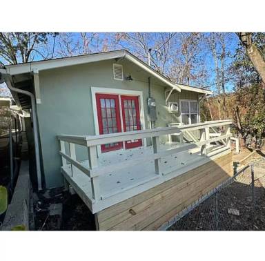 Main picture of 100 Quartz St