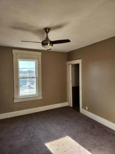 Main picture of 103 W Pearl St