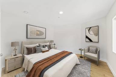 Main picture of 231 E Hyde Park Blvd