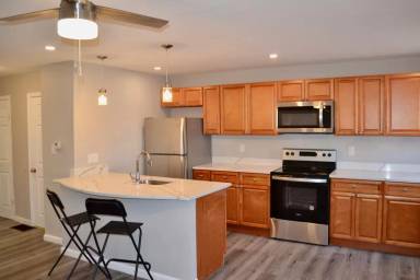 Main picture of 5548 Wheeler St