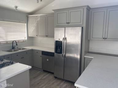 Main picture of 4764 32nd St