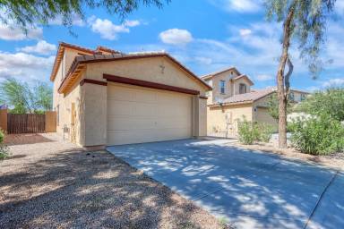 Main picture of 40450 W Molly Ln