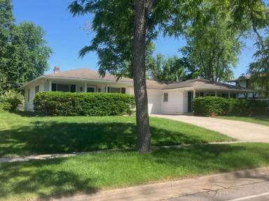 Main picture of 1822 Duff Ave