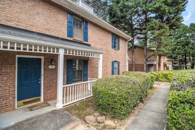 Main picture of 3235 Highpoint Ct