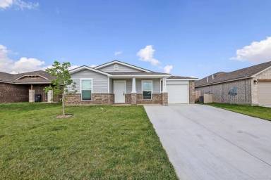 Main picture of 5009 Stoney Fork St